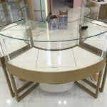 ΜΕΤΑΛΛΙΚΟ ΤΡΑΠΕΖΙ